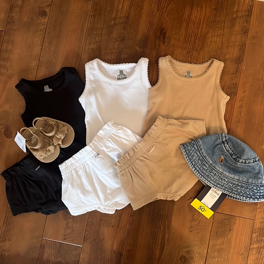 Gap baby girls lot 0-3 months
